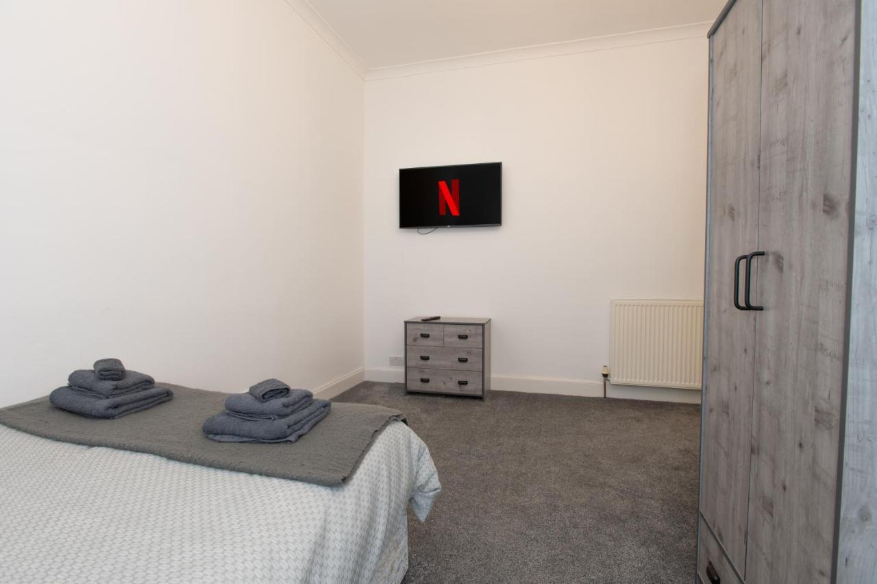 Apartamento Maze Beach Getaway Ayr Exterior foto