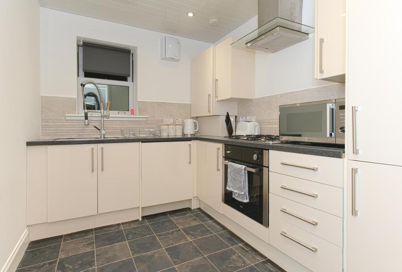 Apartamento Maze Beach Getaway Ayr Exterior foto